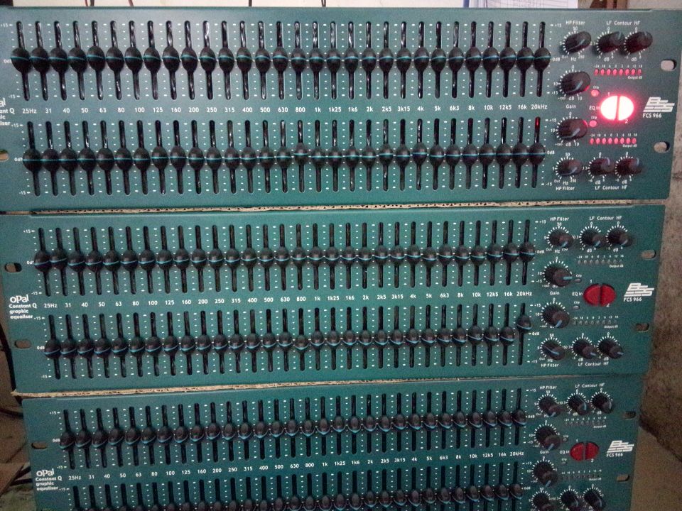 FCS966 Dual 30 Band Graphic Equalizer 